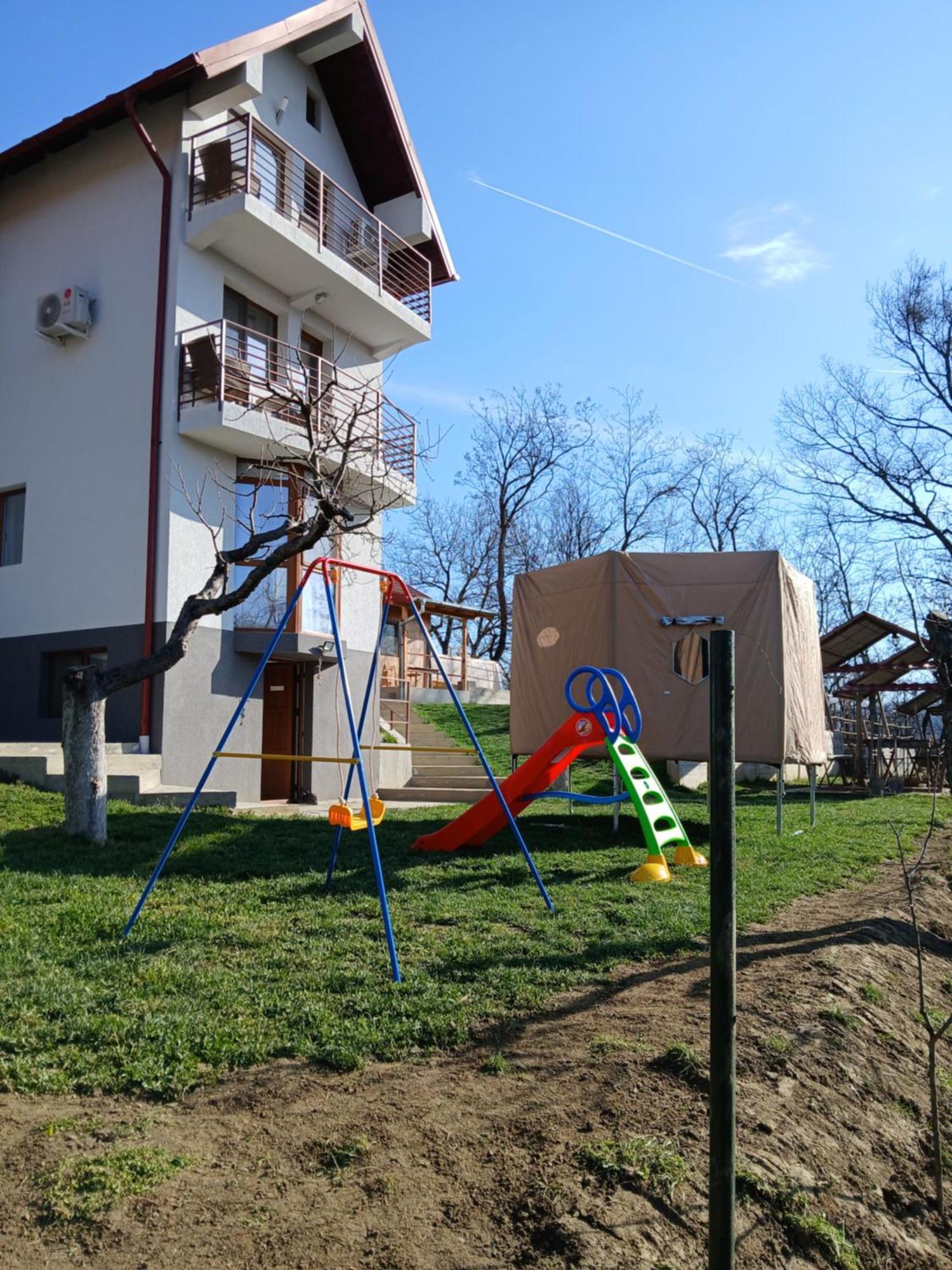 Perla Argesului, Ciubar, Piscina, Lift, Gratar, Cabana, Pensiuni, Hotel Cazare Transfagarasan Curtea De Arges Albestii de Arges Exterior foto