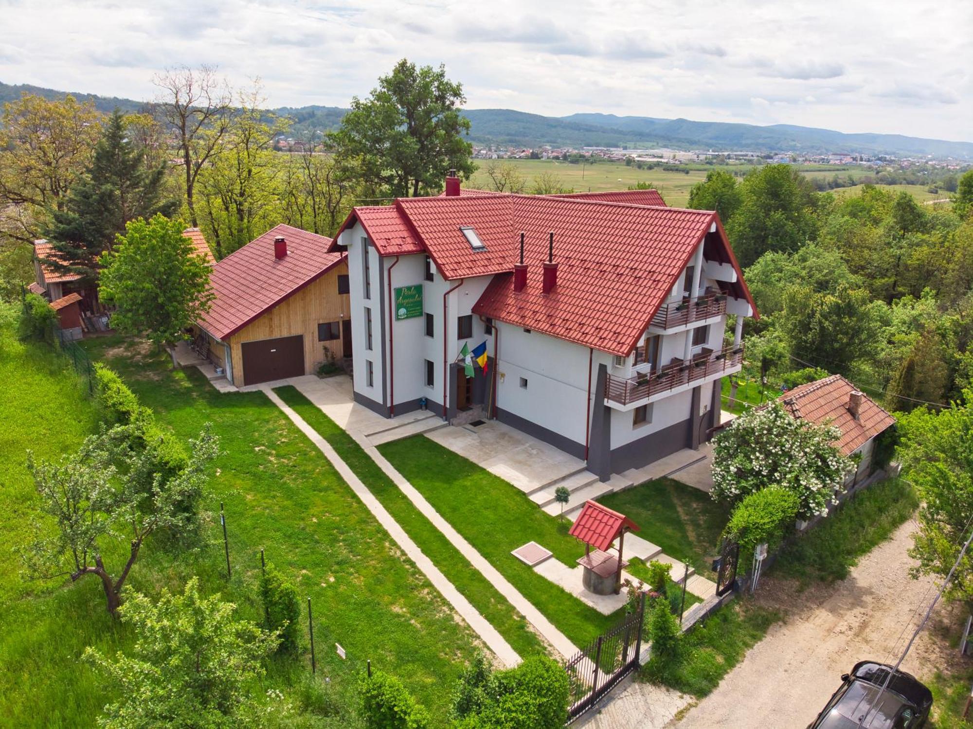 Perla Argesului, Ciubar, Piscina, Lift, Gratar, Cabana, Pensiuni, Hotel Cazare Transfagarasan Curtea De Arges Albestii de Arges Exterior foto