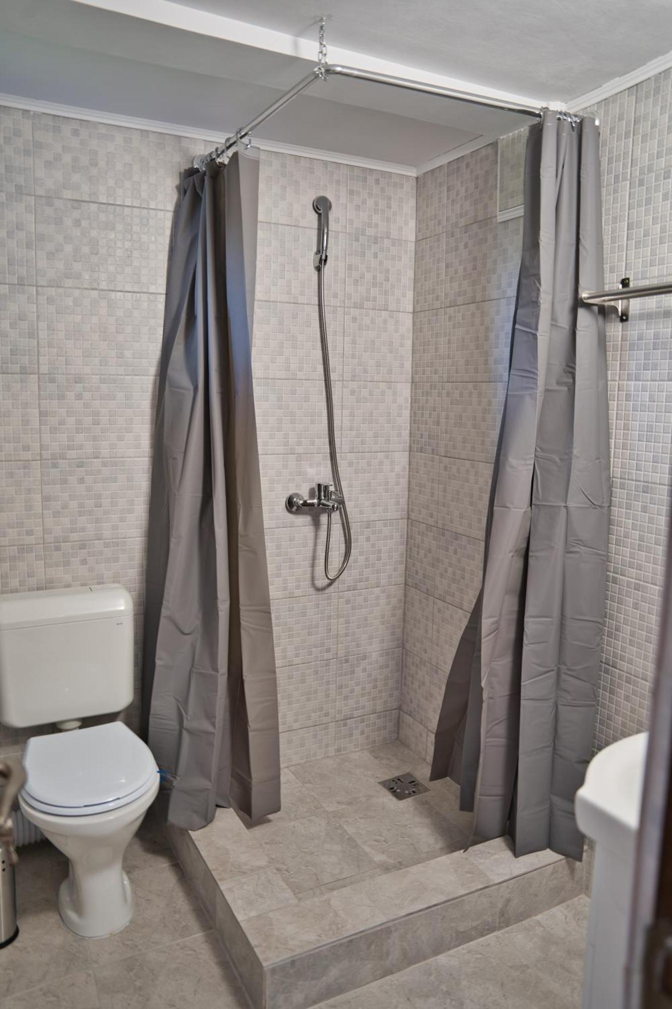 Perla Argesului, Ciubar, Piscina, Lift, Gratar, Cabana, Pensiuni, Hotel Cazare Transfagarasan Curtea De Arges Albestii de Arges Habitación foto