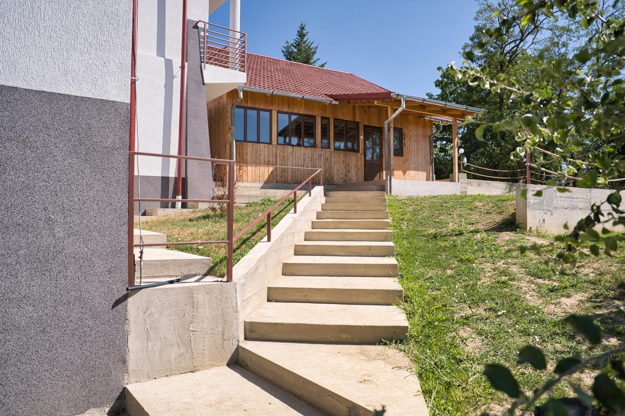 Perla Argesului, Ciubar, Piscina, Lift, Gratar, Cabana, Pensiuni, Hotel Cazare Transfagarasan Curtea De Arges Albestii de Arges Exterior foto