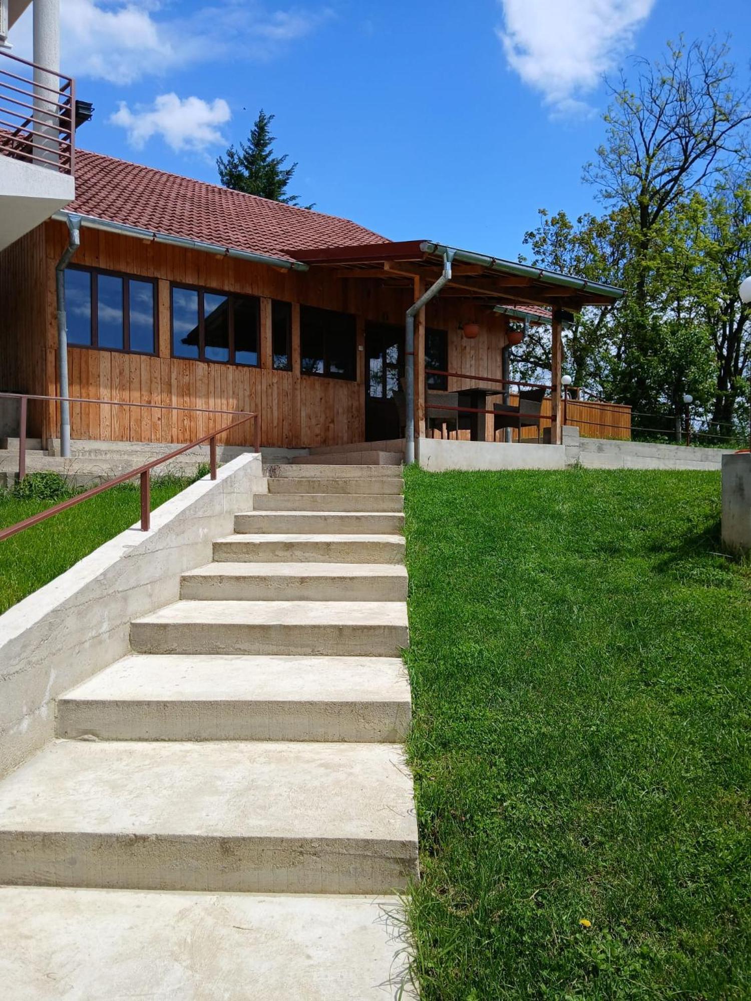 Perla Argesului, Ciubar, Piscina, Lift, Gratar, Cabana, Pensiuni, Hotel Cazare Transfagarasan Curtea De Arges Albestii de Arges Exterior foto
