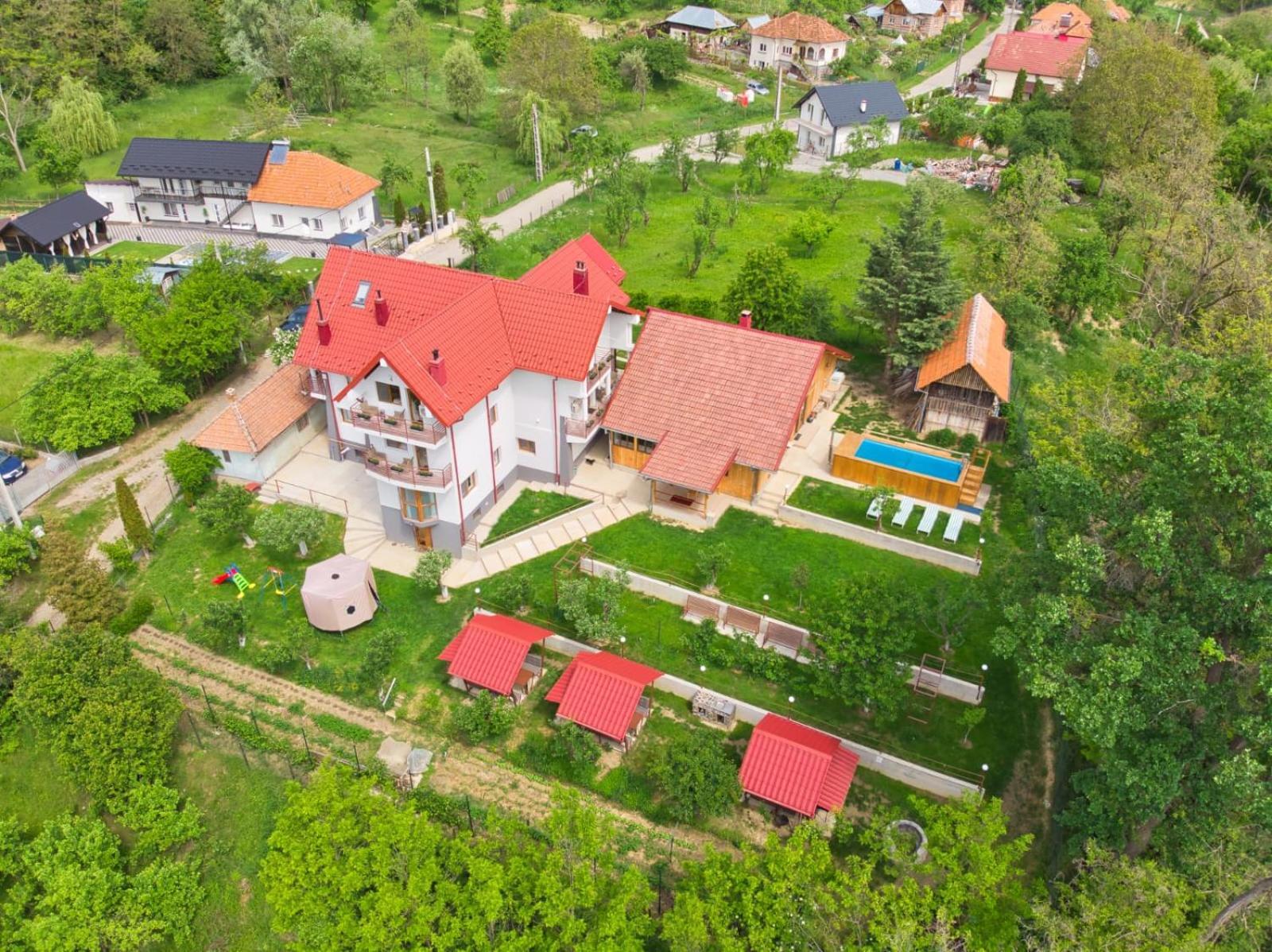 Perla Argesului, Ciubar, Piscina, Lift, Gratar, Cabana, Pensiuni, Hotel Cazare Transfagarasan Curtea De Arges Albestii de Arges Exterior foto